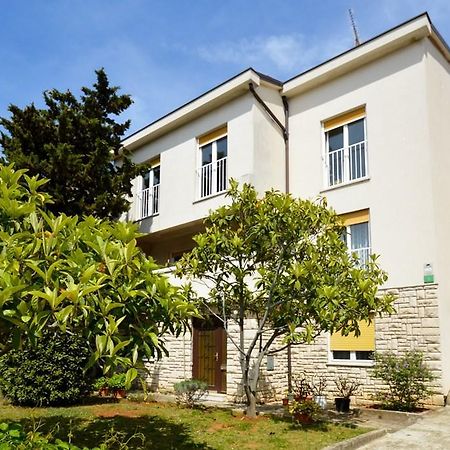 Apartment Nela 23 Pula Exterior photo